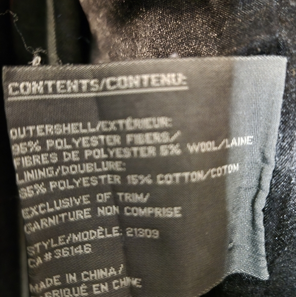 Aztec Coat with Oversized Hood by Ellabee Canada Outerwear. - Picture 7 of 9